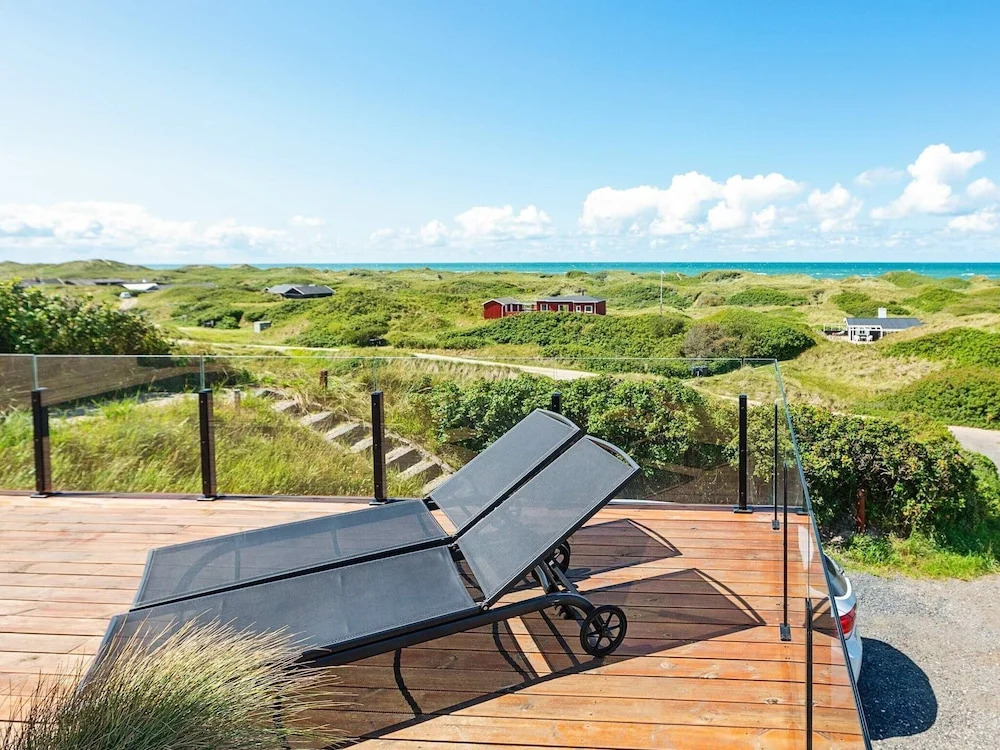 6 person holiday home in Løkken