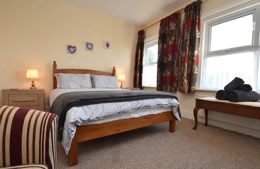 Tilling View with private parking