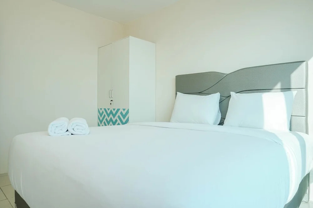 Cozy Living 1Br At Tifolia Apartment