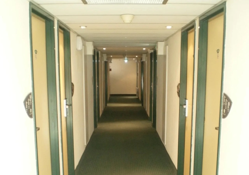 Good Night Hotel