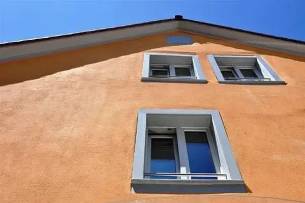 Swiss Star Guesthouse District 4