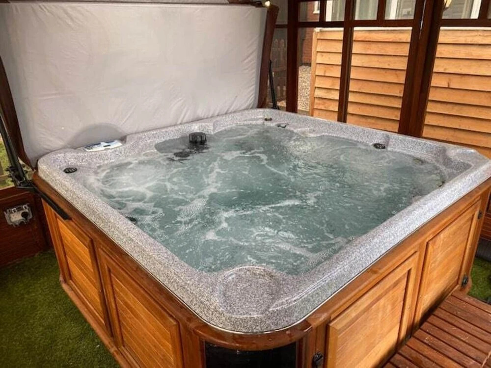 Little Holme Cosy Rural Stay With Indoor HOT TUB