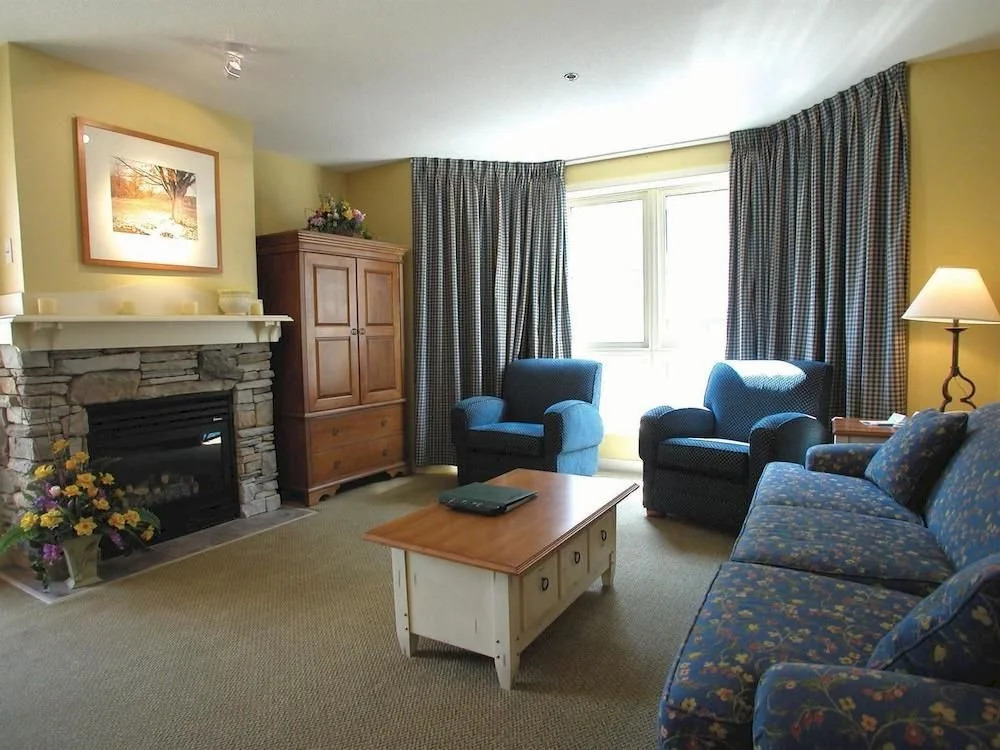 Blue Mountain Mosaic Boutique Suites
