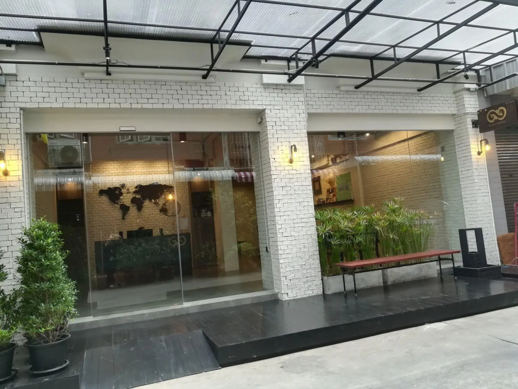 Natee Hostel