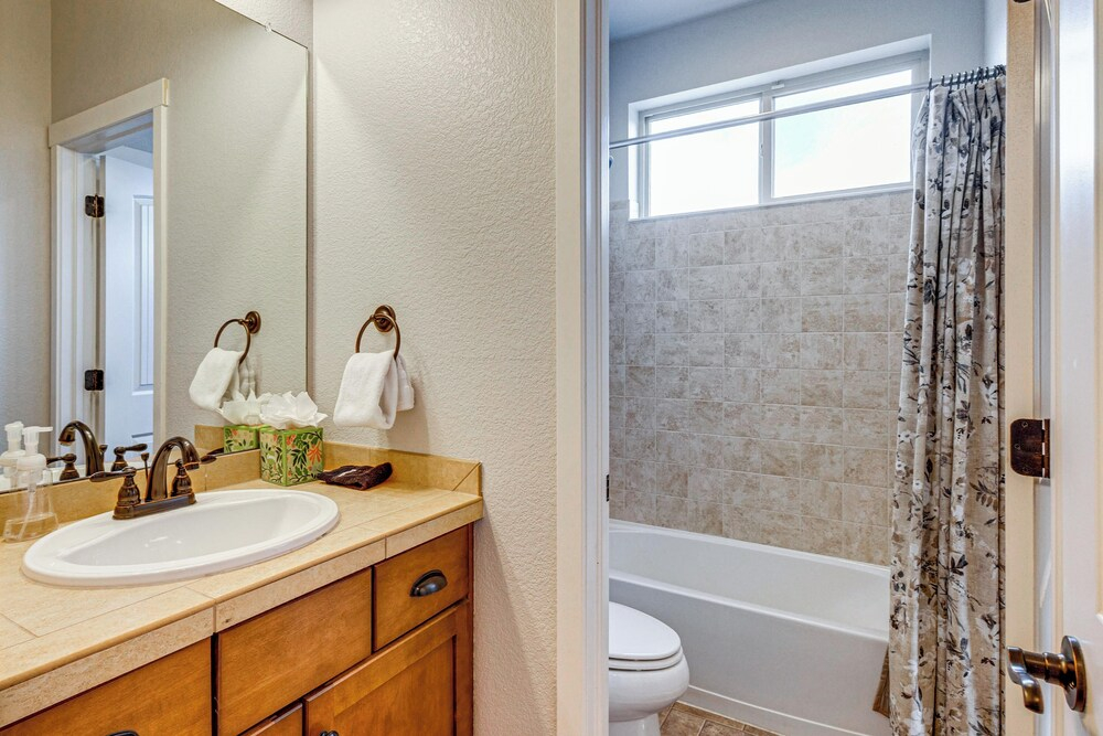 Granby Home w/ Hot Tub + Ski, Golf & Pool Access