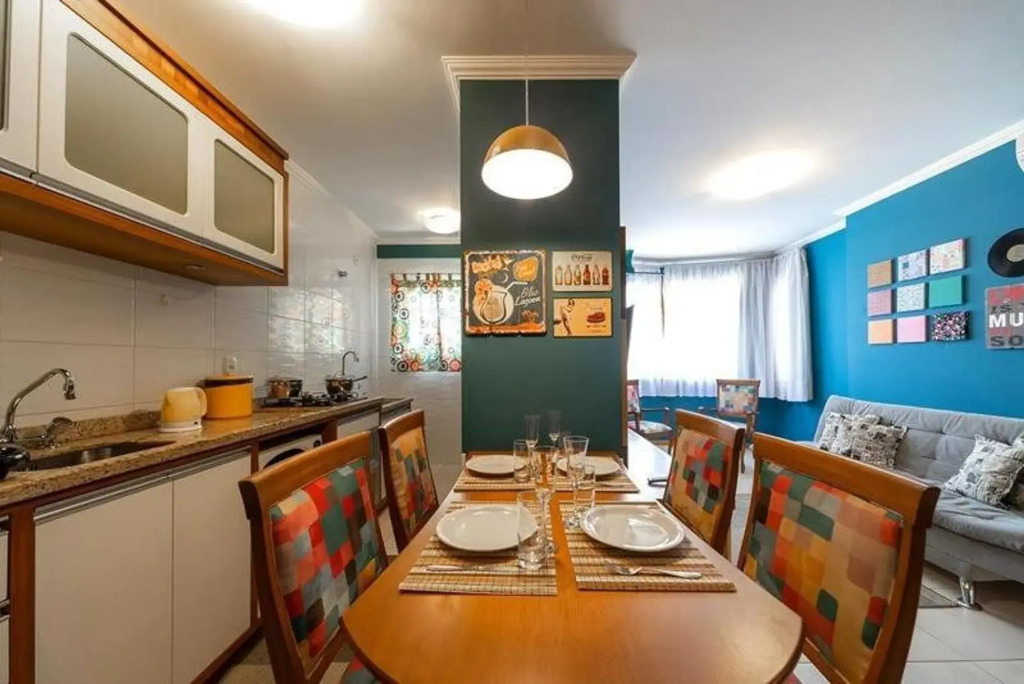 GRAMADO SOLAR REAL - 2 apts de 2 quartos no mesmo prédio, cada um comporta até 7 pessoas - IDEAL PARA GRUPOS - central - IDEAL PARA ANDAR A PÉ - nesta plataforma desde janeiro de 2015, oferecemos CREDIBILIDADE - seu PET é bem-vindo - GARAGEM COBERTA