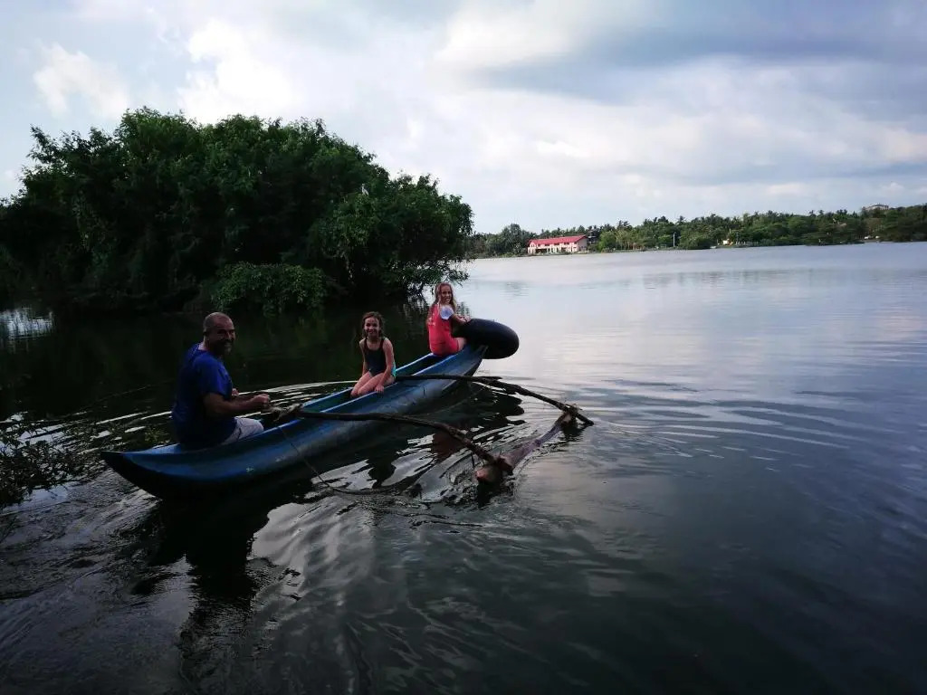 Lake Wave Hotel