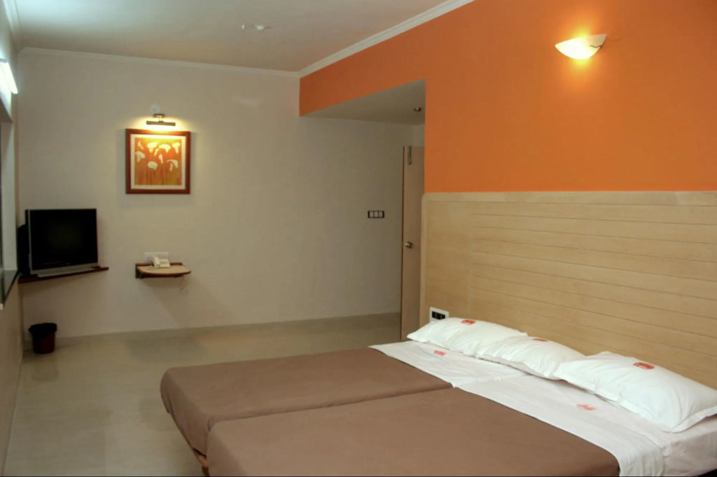 Hotel Raviraj