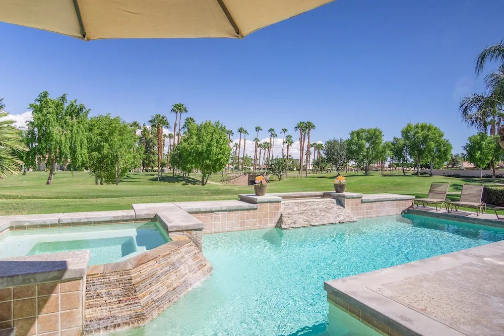 PGA West 3 Bedroom Golf Course House w Beautiful Pool and Spa by RedAw