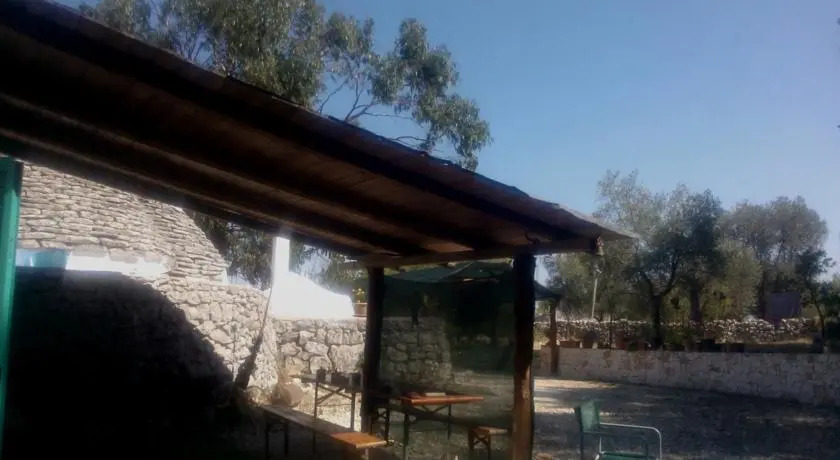 Trullo Sottoleucalipto
