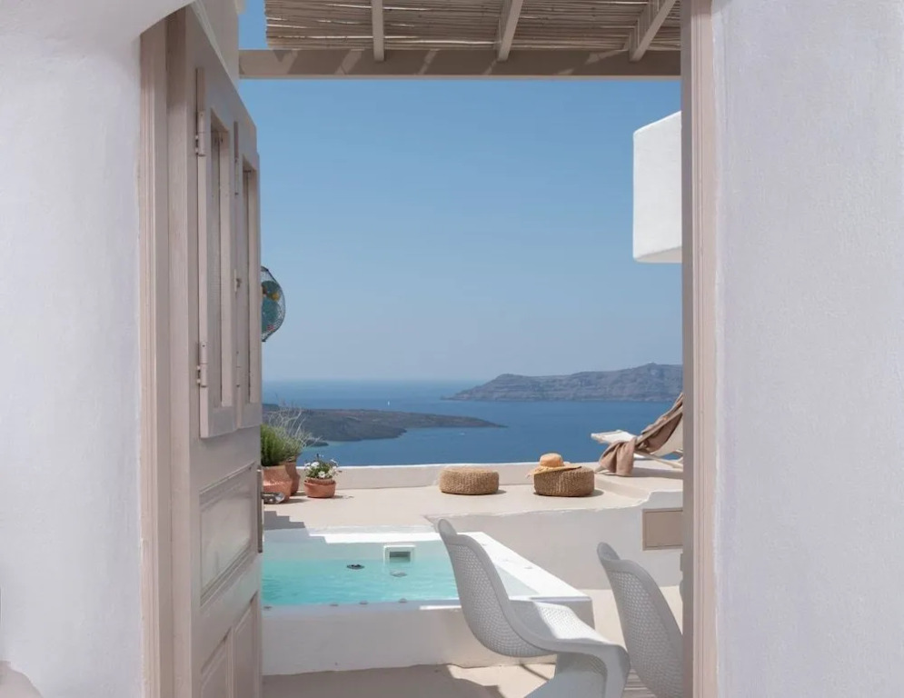 The Globe Suites Villa