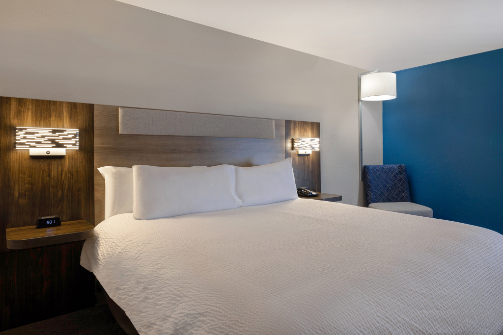 Holiday Inn Express & Suites Omaha Downtown Old Market by IHG