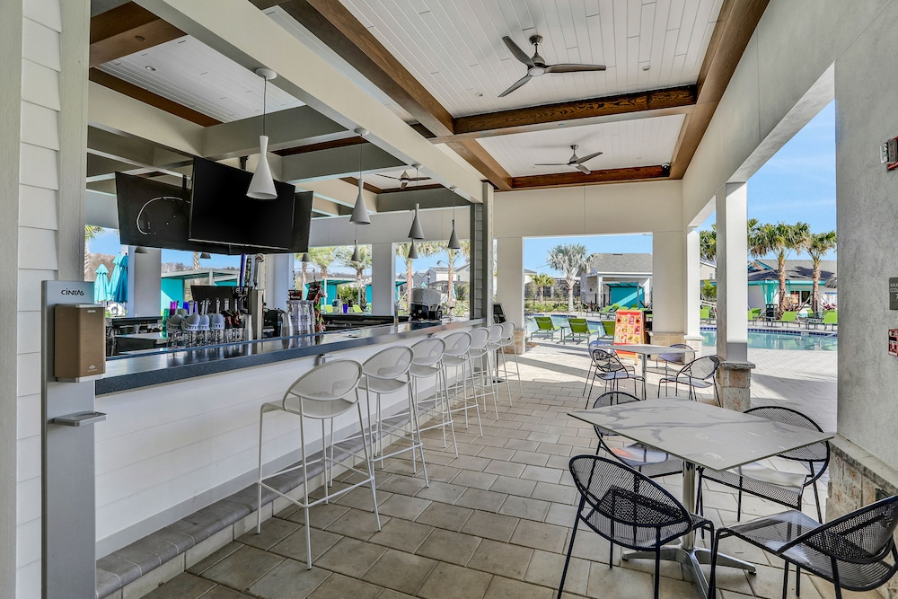 Updated Townhome With an Enclosed Pool, Five Bedrooms, W/D - Close to Everything