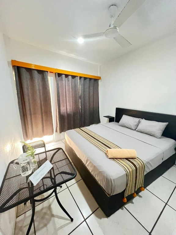 Room-private Room With King Size bed num