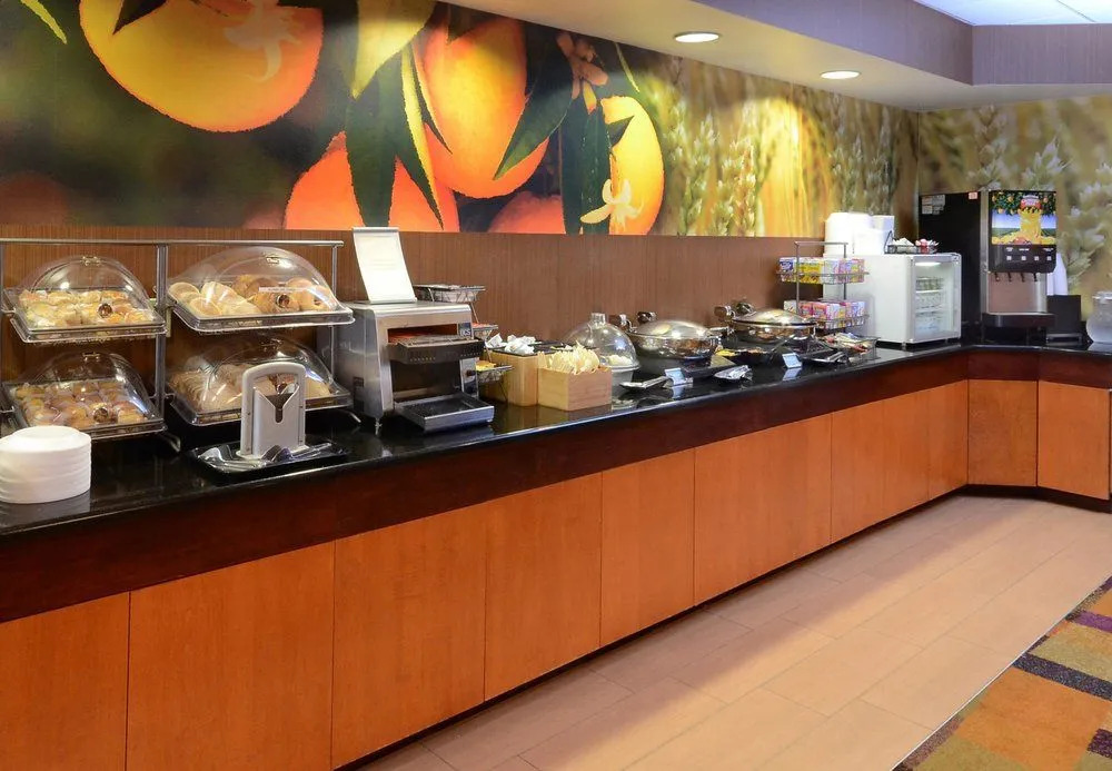 Fairfield Inn & Suites By Marriott Roanoke Holli