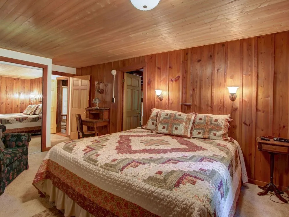 Bear Creek Haven 1 Bedroom 1 Bathroom Chalet