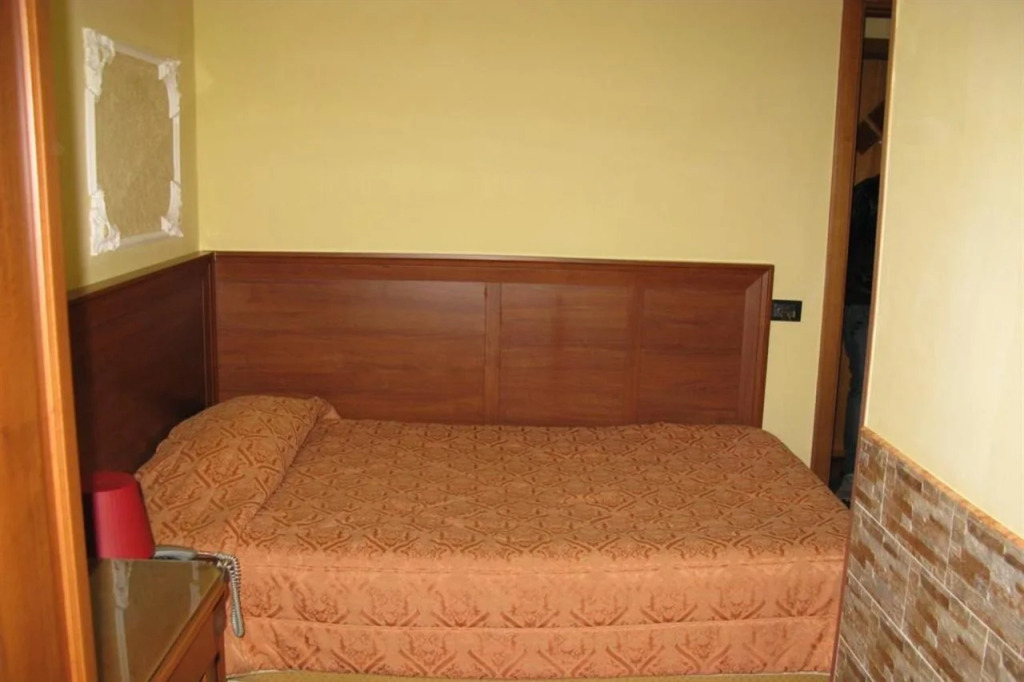 Hotel Iris