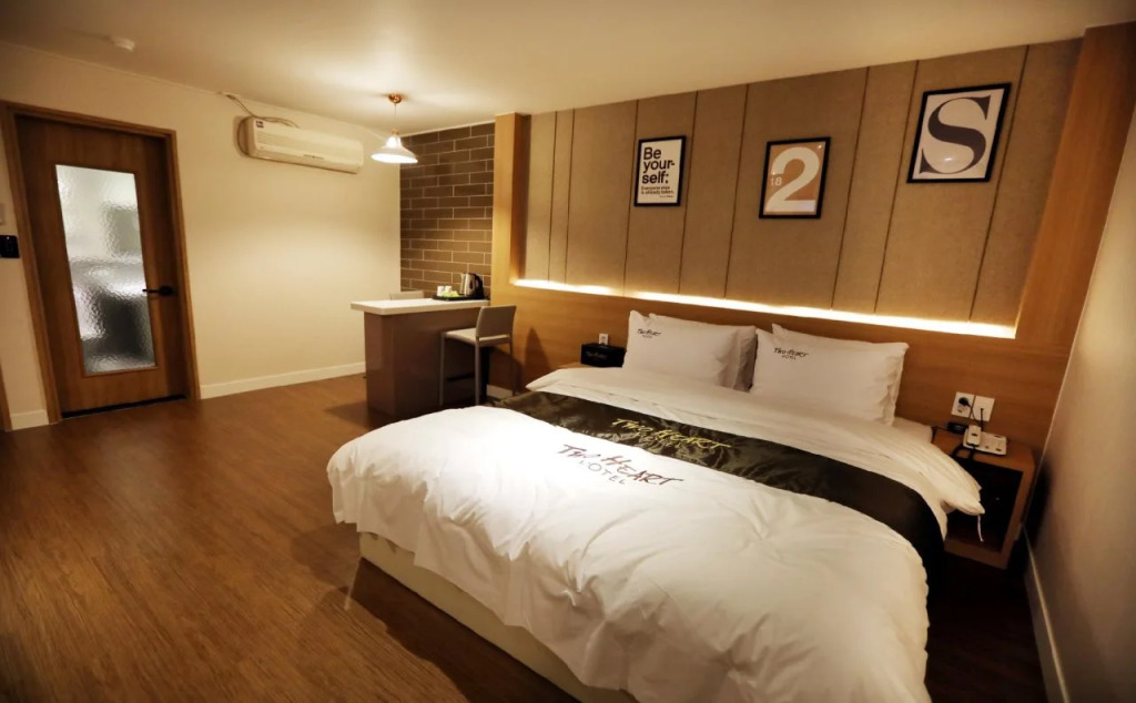 Two Heart Hotel