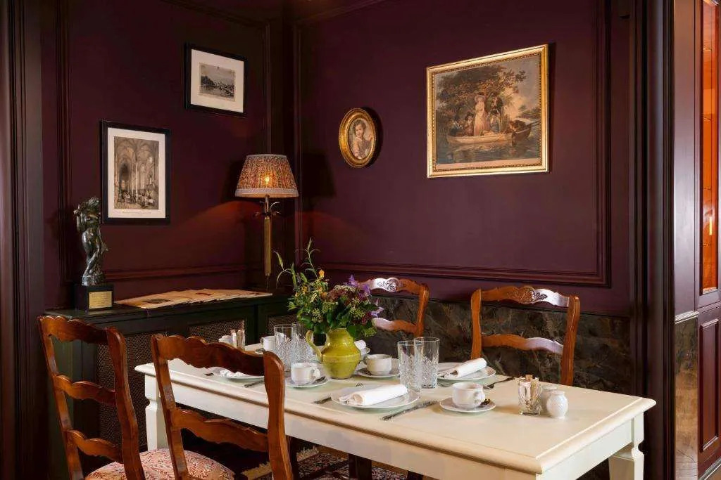 UNE AUTRE CHAMBRE
