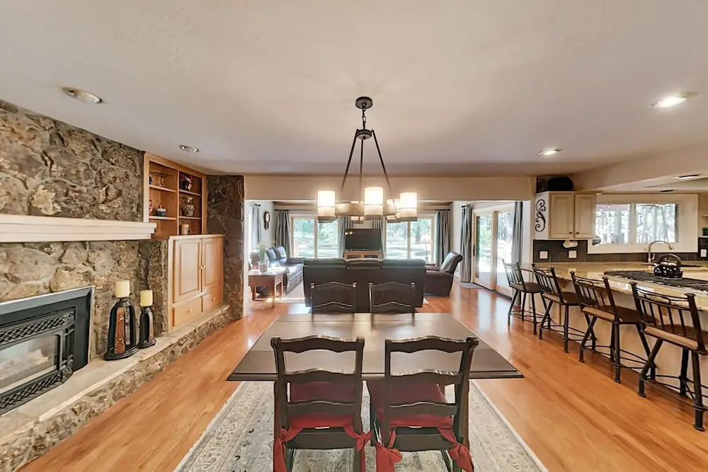 Coconino S Home W/ Hot Tub - Near Snowbowl! 5 Bedroom Home