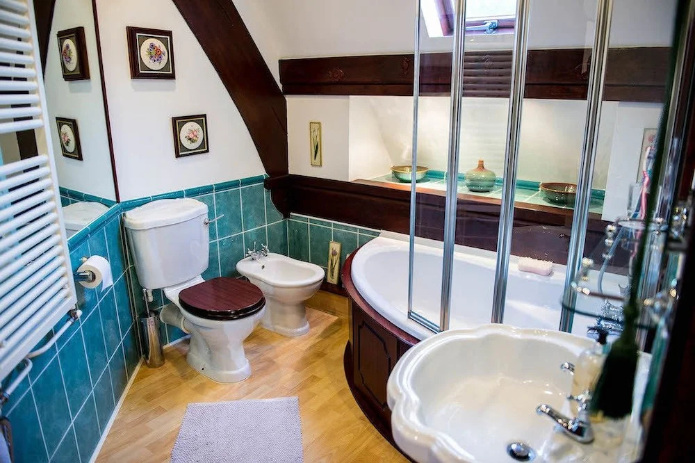 The Old School - An impressive countryside retreat, yet close to the coast
