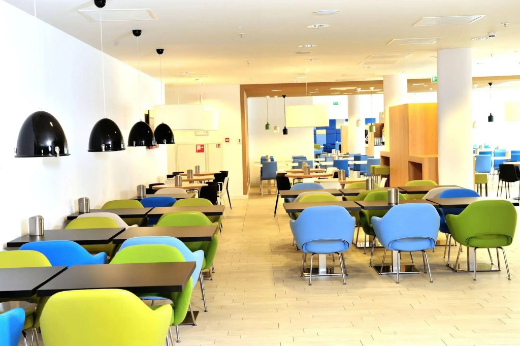 Holiday Inn Express Amsterdam Arena Towers by IHG