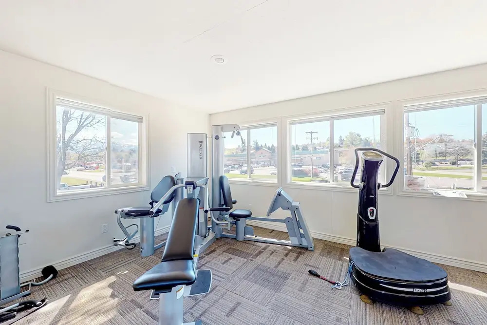 Waterfront Condo W & Dock Access