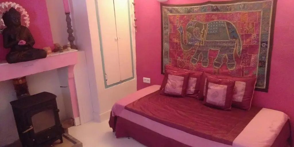 Bienvenue a la Source Dans Une Maison de Charme