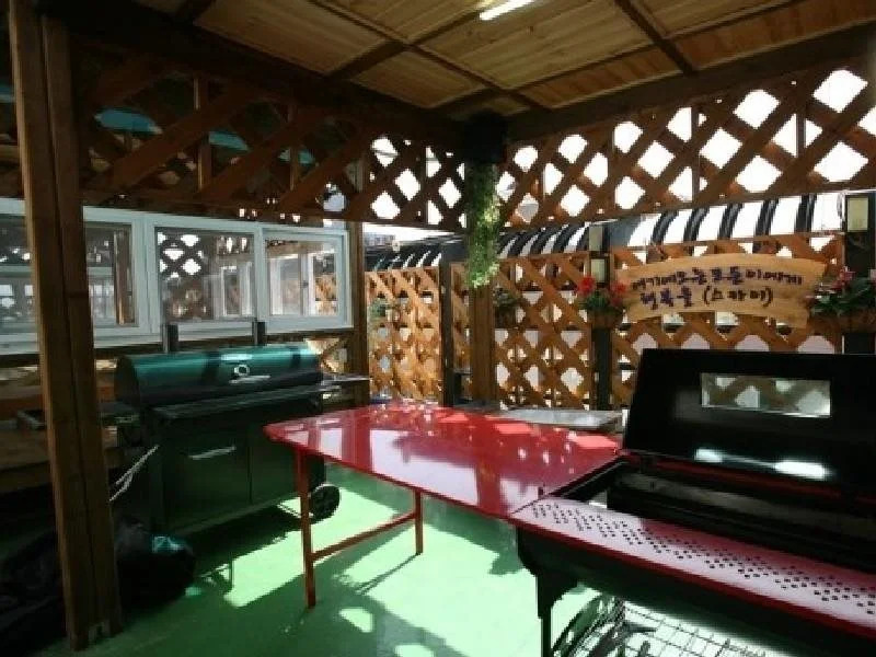 Sky Motel