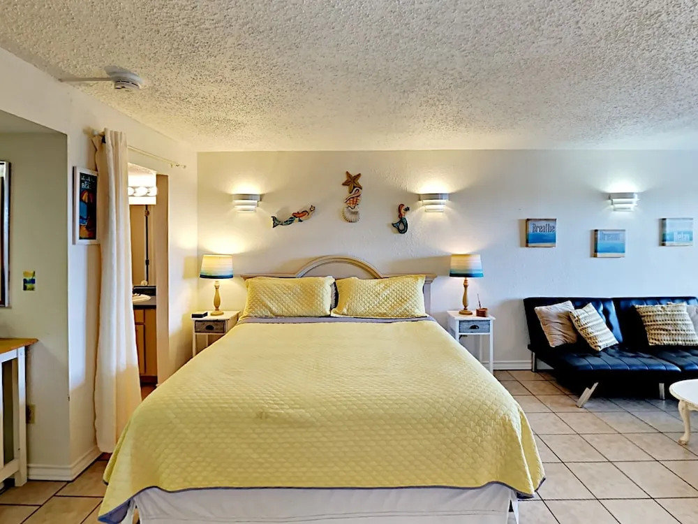 124 Sea Breeze Island Time - One Bedroom Condo