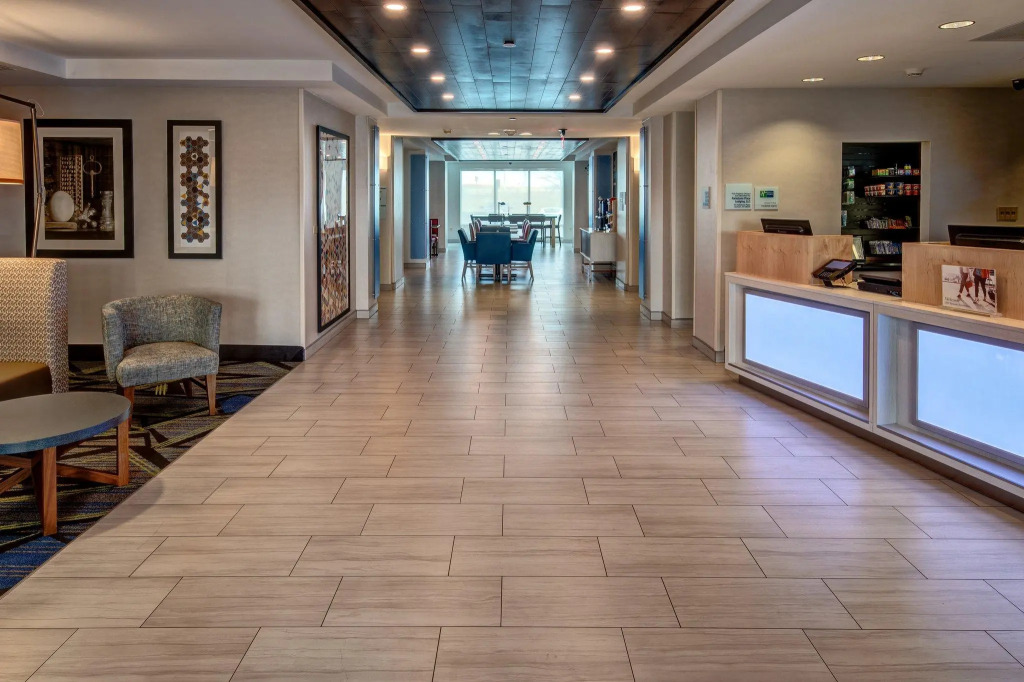 Holiday Inn Express Hotel & Suites Jackson Northeast by IHG