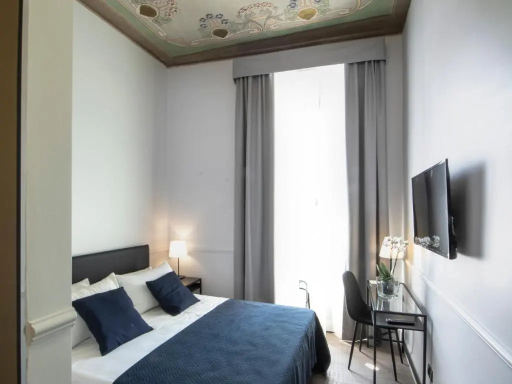 Gemini Suites Navona