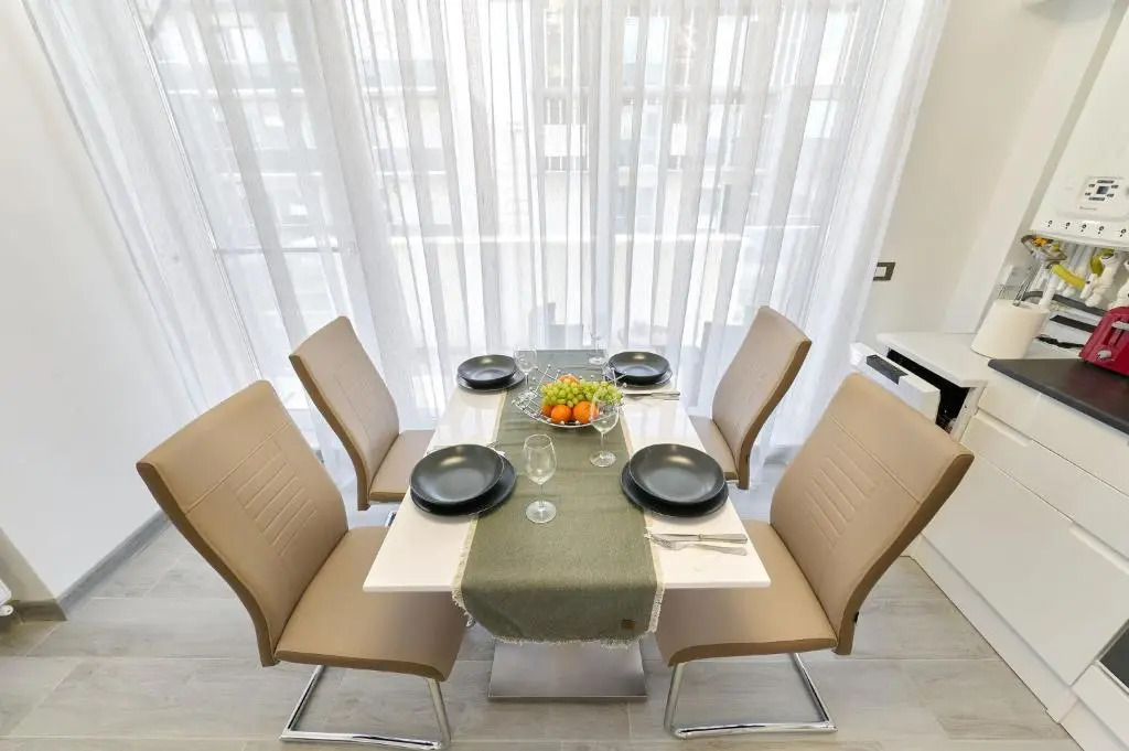 Sunflower 2BR Apartment in Nord10- parking n pool