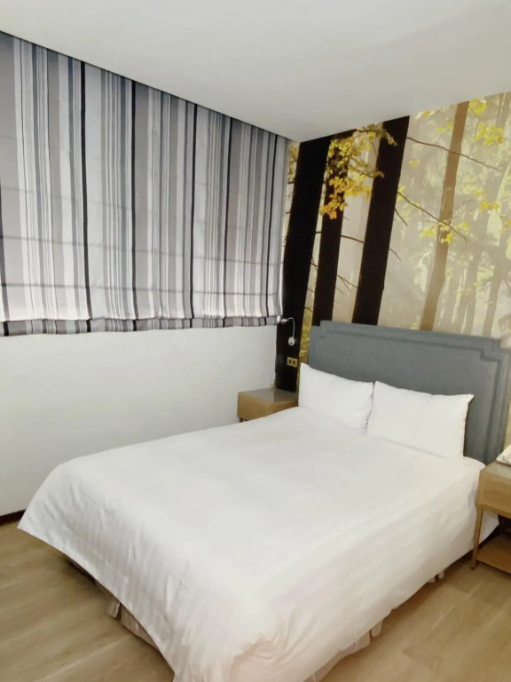 H Hotel