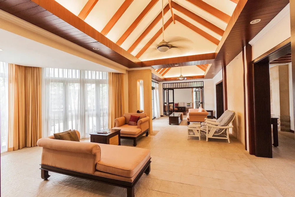 Ocean View Villa by Pattaya Sunny Rentals
