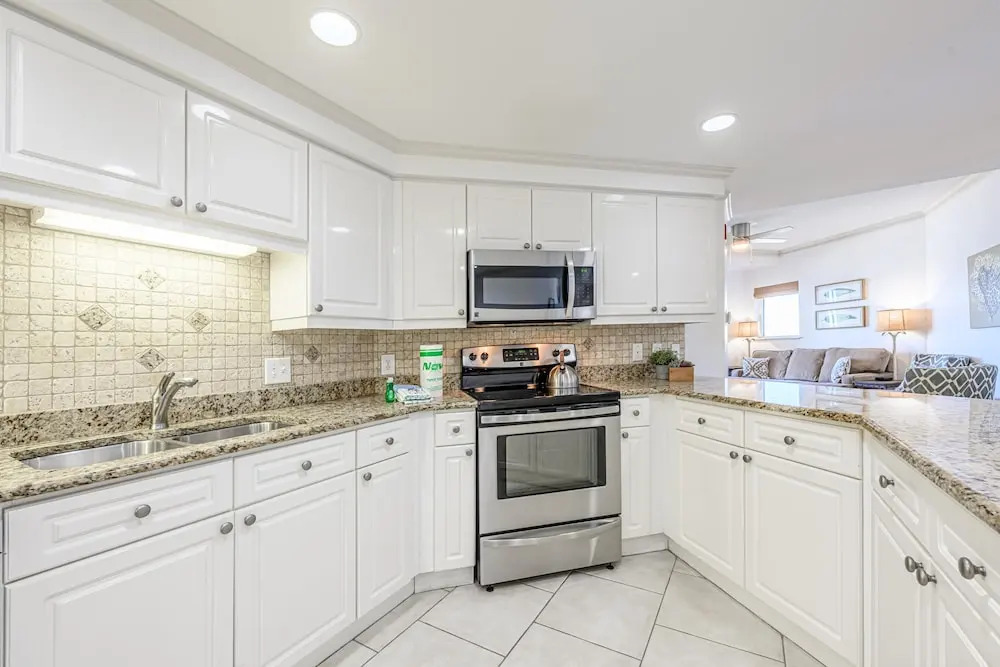Westwinds 4779 - Flr9 - 2BR 2BA -