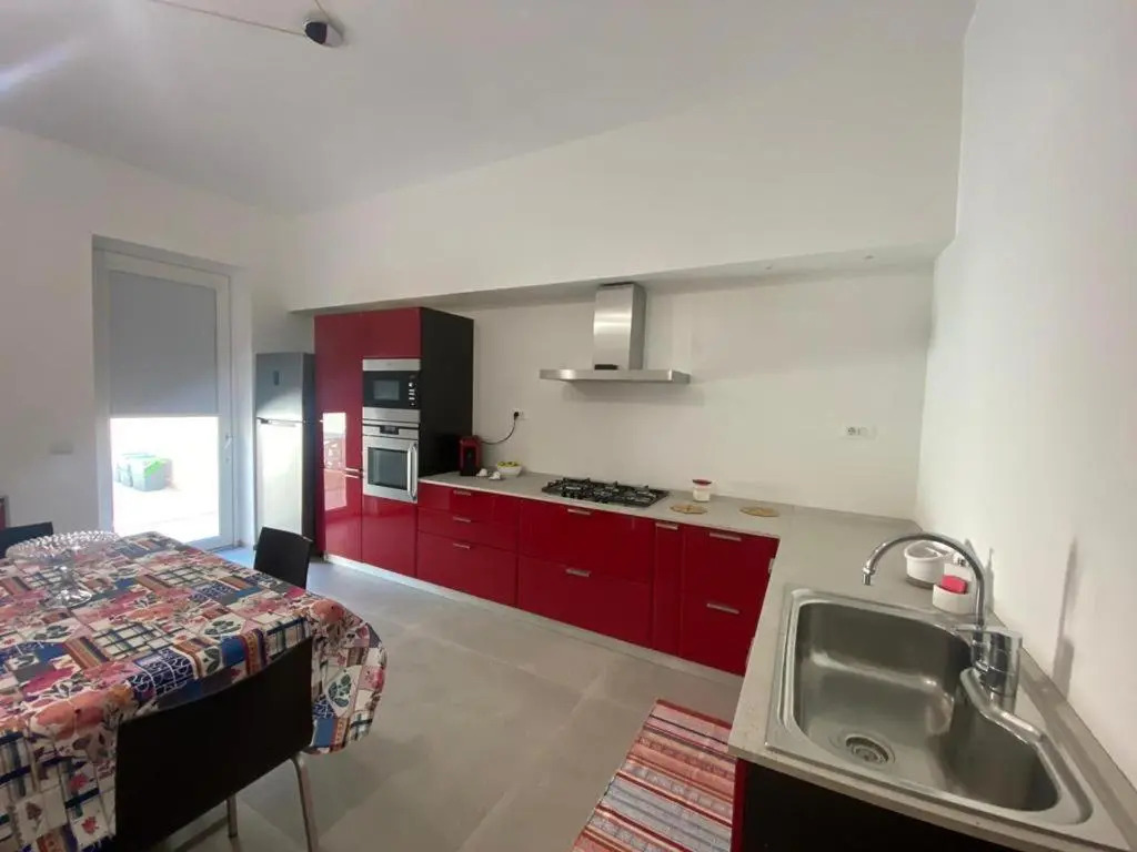 Casa Stella, in centro, a 100 m dal mare 3 bagni