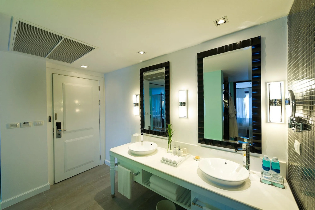 Wave Hotel Pattaya