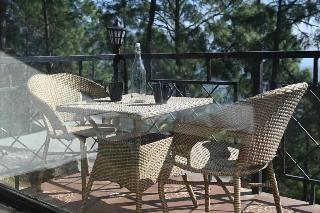 StayVista at tatvam-Mountain views & EV Station
