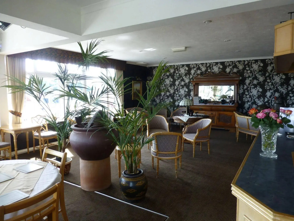 Summerhill Hotel