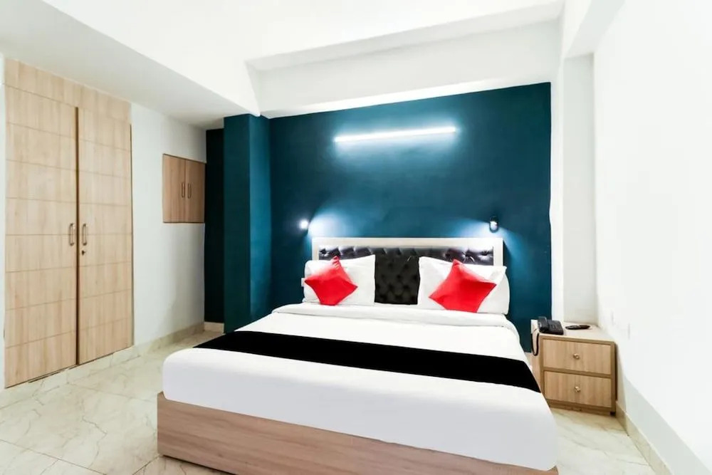 Hotel Nazeer by Adb Rooms