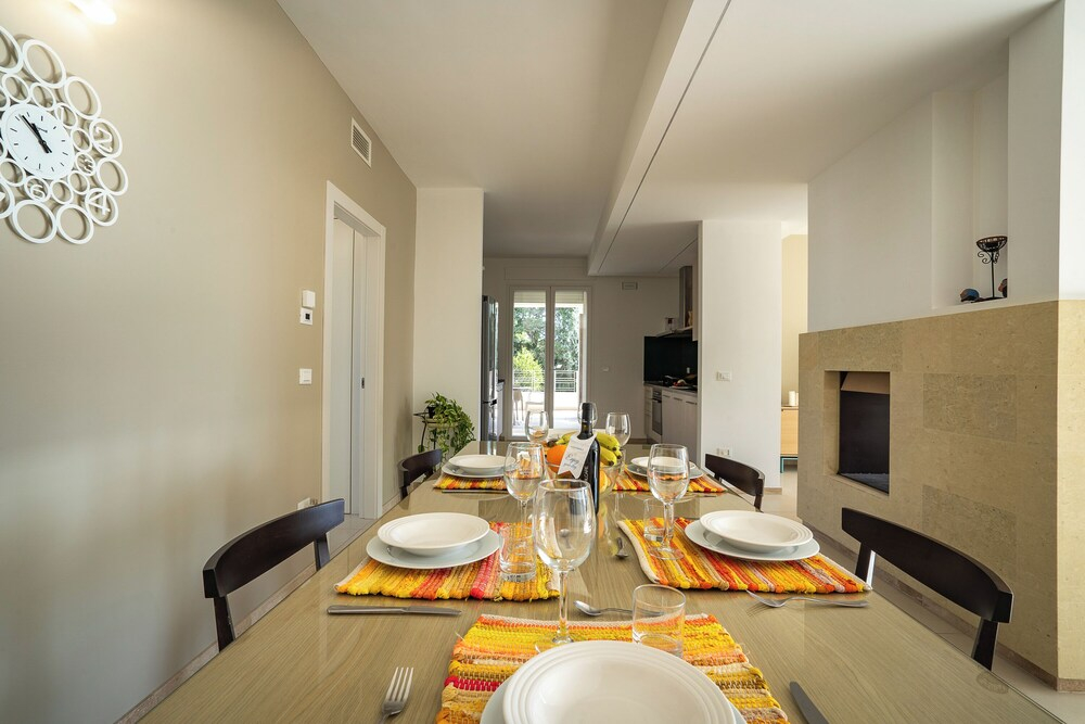 Villa Torricella Pool and Sunny Garden - Happy Rentals