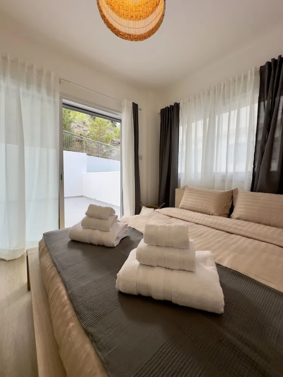 Welcome to Our Luxurious 1-bedroom Private Residence With a Special Patio