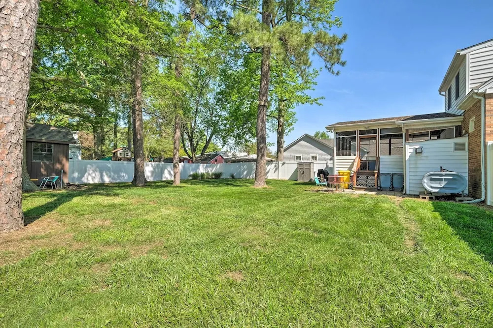 Waterfront North Beach Home ~ 2 Mi to Beach!