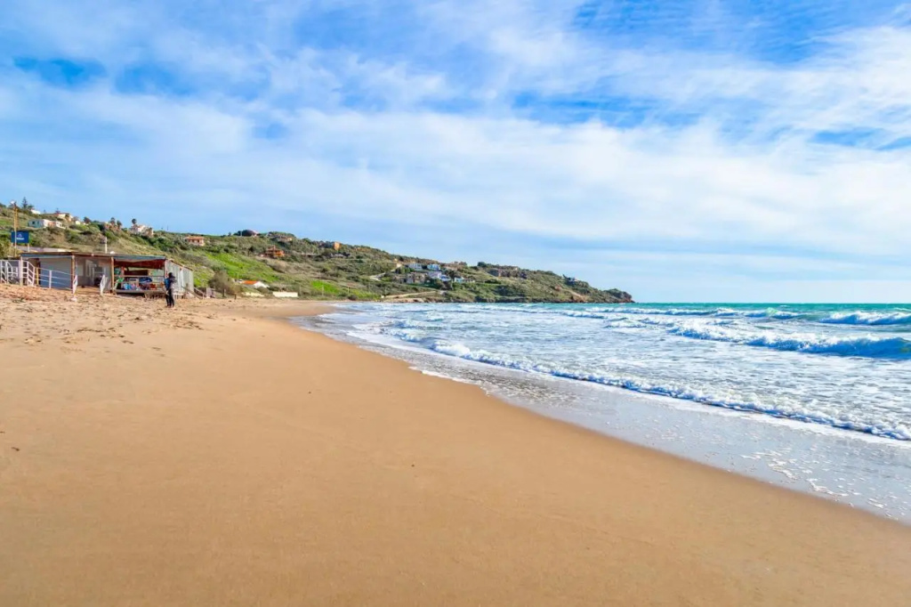 Montalbano House by Biddizzi Rari - Accesso diretto alla spiaggia, casa al mare