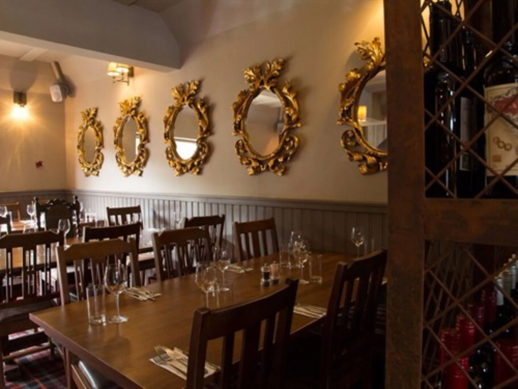 The Carnarvon Arms