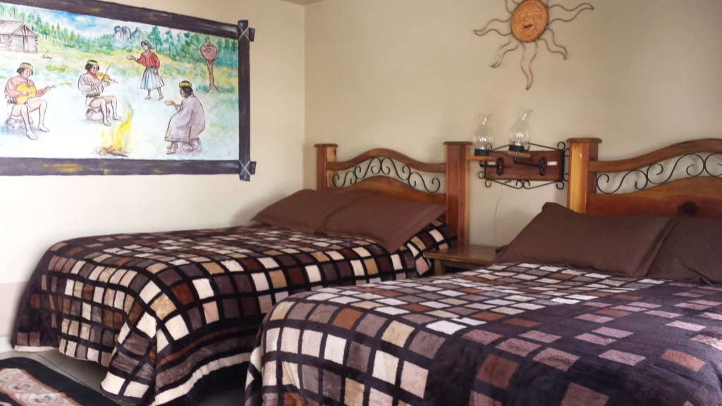 TARAMURI HOTEL & TOURS