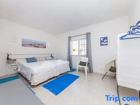 Q 01 - Bedroom 1 in Casa do Topo Guesthouse