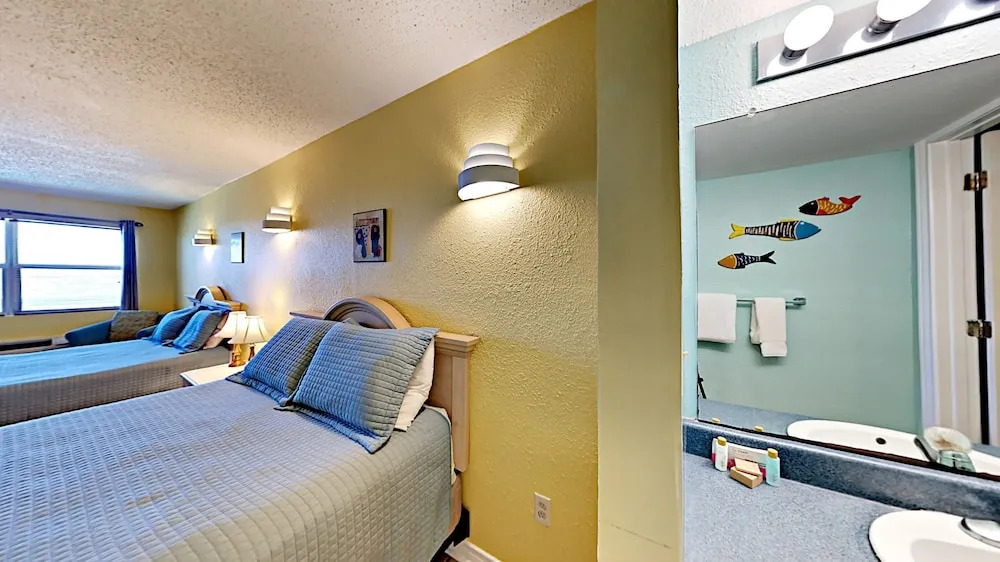 123 Sea Breeze - One Bedroom Condo