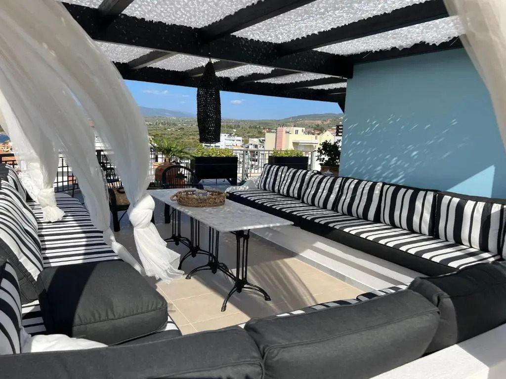 Magical Seaside Town Boutique Apts 2